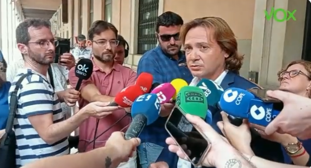 Los tres diputados autonómicos electos de VOX que renuncian a su acta para combatir desde el Congreso las políticas del pancatalanismo