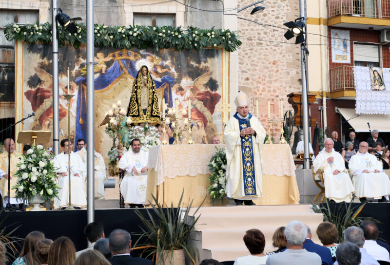 El Arzobispo preside la misa del Centenario de la proclamación canónica de la Virgen de la Soledad como Patrona de Ondara