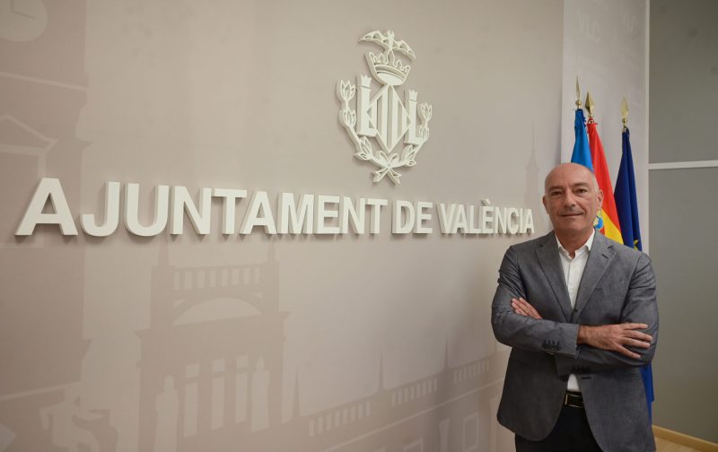 Solo el 6% de los vehículos que circulan por Valencia no tiene etiqueta ambiental