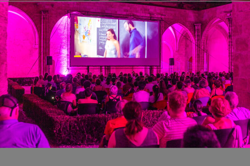 El Centre del Carme refresca las noches de agosto con 25 comedias europeas del ciclo CCCCinema d’Estiu