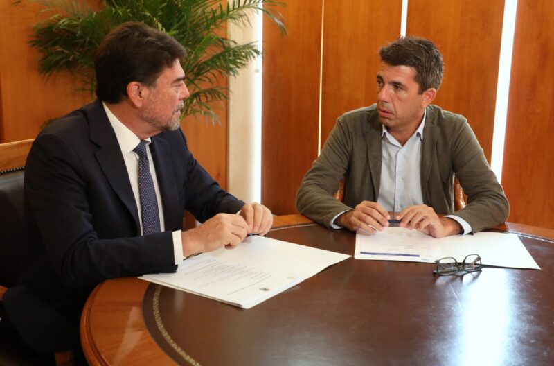 Carlos Mazón anuncia la reactivación de los proyectos sociales y las infraestructuras pendientes con la ciudad de Alicante