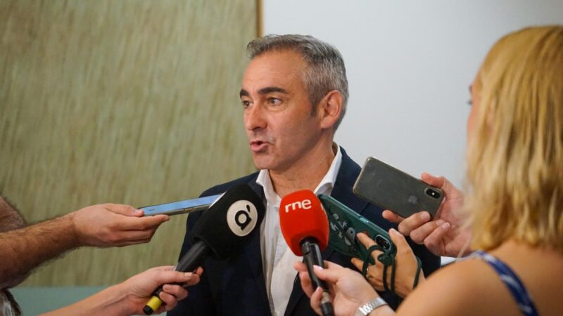 Barrachina: “La constitución de las comisiones de les Corts demuestra que se acaba con la política de los bloques”