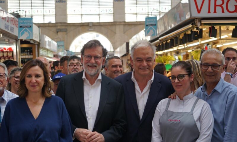 González Pons, Catalá y Rajoy visitan el Mercado Central