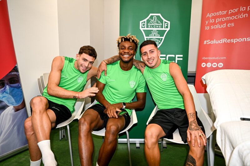 El Hospital Universitario del Vinalopó realiza las pruebas médicas de la plantilla del Elche CF de inicio de temporada
