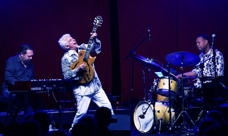 Trío de ases en la clausura del Ribajazz Festival