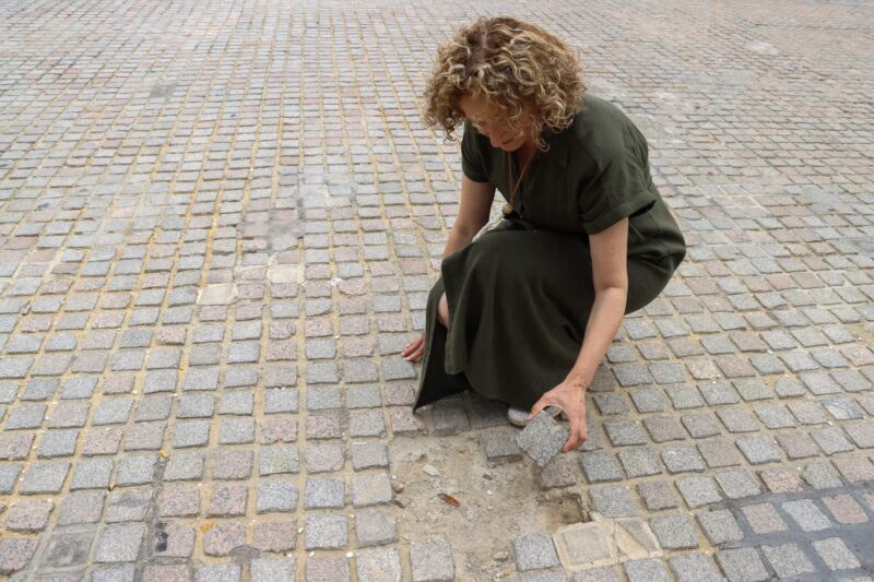 El Equipo de Gobierno de Torrent aborda el estado de abandono de la plaza Mayor