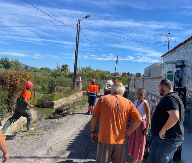 El Ayuntamiento de Castellón ha procedido a la limpieza de 11 caminos y acondicionado acequias en la Marjalería, en los meses del verano.