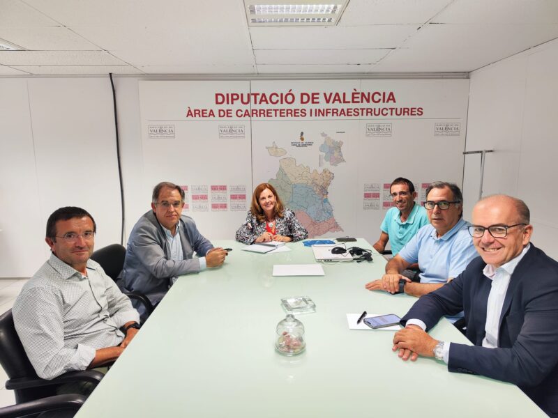 Reme Mazzolari, Vicepresidenta de la Diputación de Valencia, se reúne con la FECOVAL