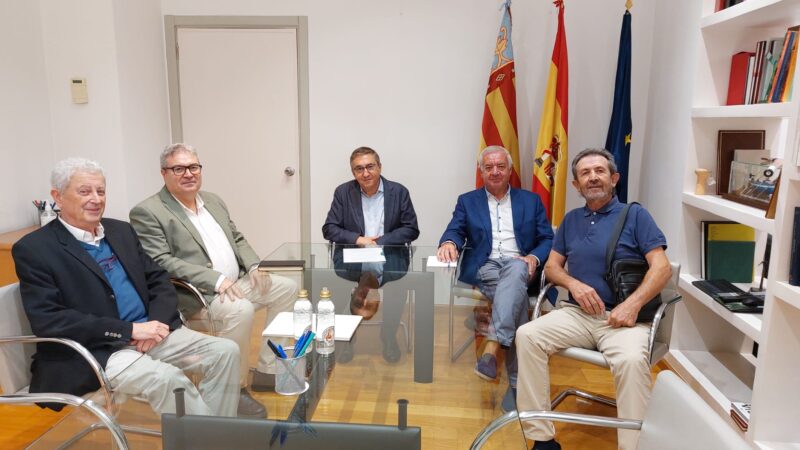 La Plataforma Libertad y Convivencia Lingüística se reúne con el conseller de educación de la generalitat Valenciana