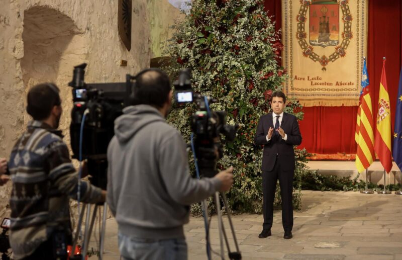 À Punt ofrecerá el mensaje de Fin de Año del presidente de la Generalitat, Carlos Mazón, mañana viernes a las 14:00 horas desde Alicante