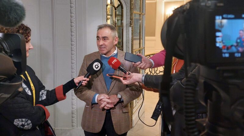 Barrachina: “El Síndic de Comptes demuestra que para el Consell de Puig la Ley era un obstáculo que se saltaban diariamente, más de 1.300 millones de euros, fueron adjudicados de forma ilegal”