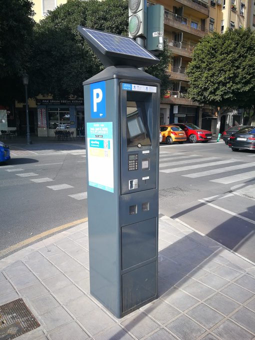 Los vehículos con etiqueta cero de la DGT podrán aparcar gratuitamente en todas las zonas ORA en Valencia