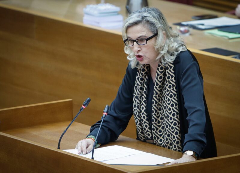 Ana Bellver : “La Comunidad Valenciana ha tocado fondo, al tener una deuda pública en máximos históricos y el mayor déficit de España”