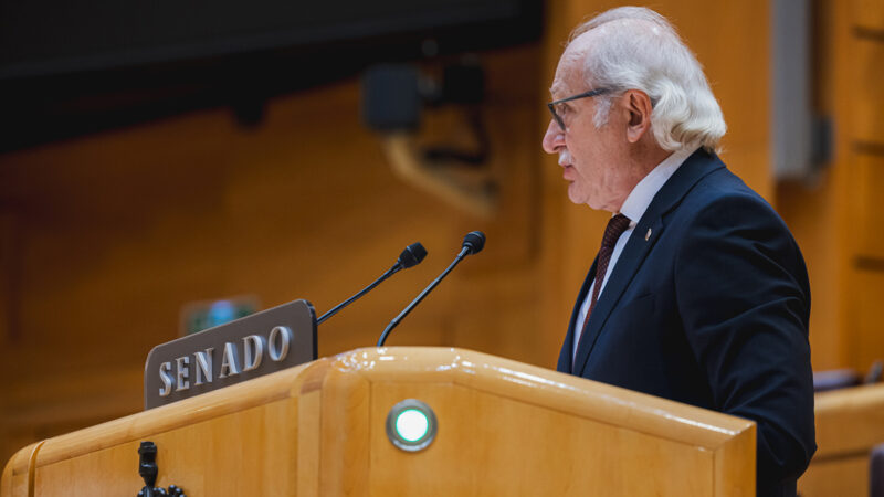 Fernando Carbonell «la administración puede atender en lenguas cooficiales», pero «ello no debe conllevar que todos los empleados públicos tengan que conocerlas»