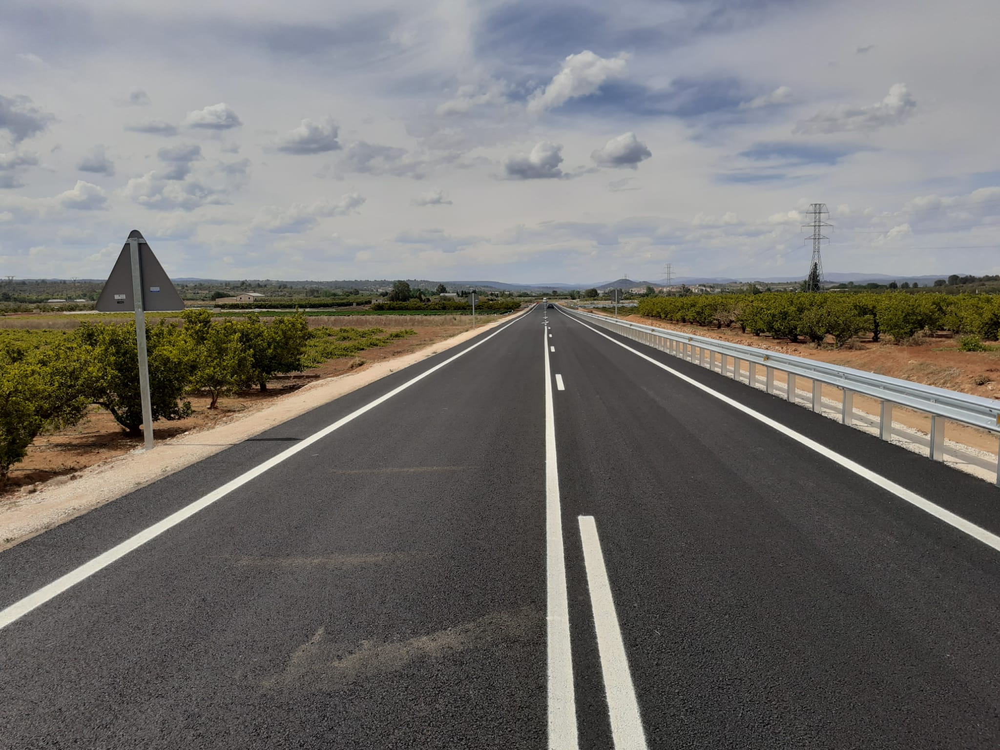 La Diputación de Valencia abre al tráfico el acondicionamiento de la carretera de acceso a Anna por la CV-580