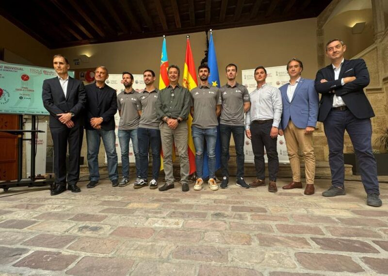 Vicente Barrera felicita a los pilotaris finalistas del Campeonato Individual d’Escala i Corda “por hacer grande nuestro deporte más tradicional”