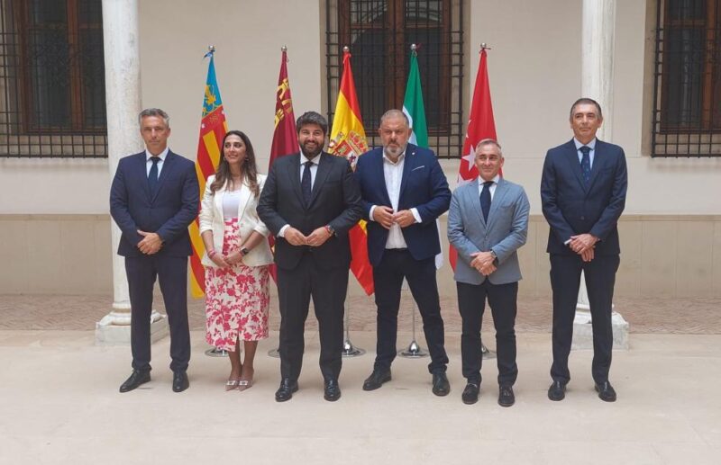Barrachina: “Cada decisión hídrica del Gobierno de Pedro Sánchez es un ataque político a la Comunitat Valenciana”