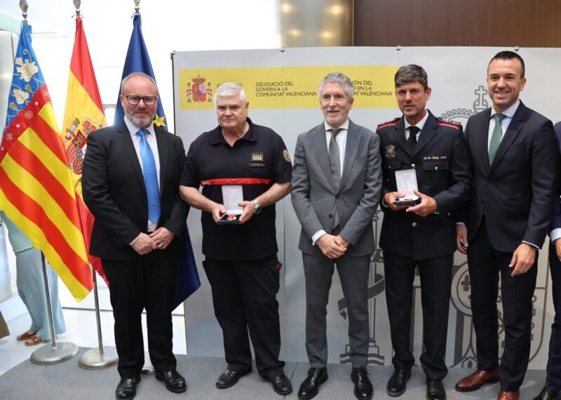 El Consorcio Provincial de Bomberos recibe la Medalla al Mérito de la Protección Civil por su trabajo en el incendio de Campanar