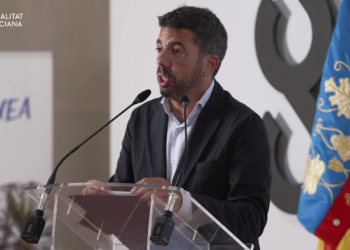 Mazón reafirma el compromiso del Consell para “seguir avanzando en nuestro modelo de turismo sostenible que no renuncia a nada ni condena a nadie”