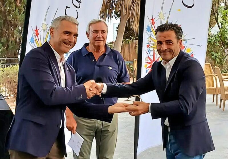 José Manuel Camarero preside la entrega illetas dor del castell de l’Olla de Altea