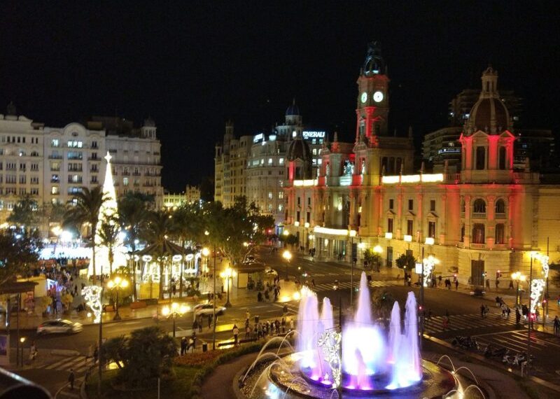 El Ayuntamiento de Valencia triplica el presupuesto para la iluminación de Navidad