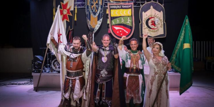 Torrent calienta motores para sus fiestas de Moros y Cristianos