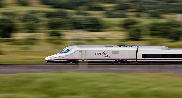 Renfe ofrece 850.000 plazas en Alta Velocidad y Larga Distancia para viajar durante el mes de agosto con origen y destino la Comunitat Valenciana