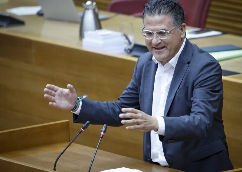 El PPCV pide la dimisión del ministro Óscar Puente tras «un verano de caos absoluto» en el transporte de alta velocidad