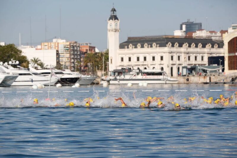 Exito de participación en la XXXI Travesía a Nado al Puerto de Valencia