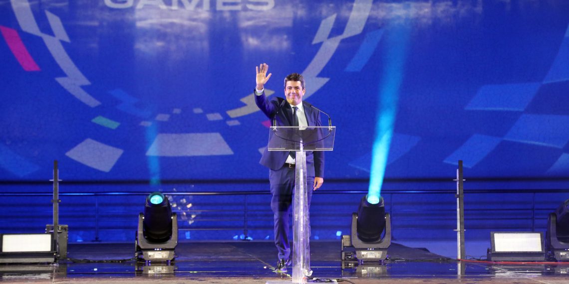 Carlos Mazón ensalza la afición valenciana por el motor y subraya la capacidad de la Comunitat para organizar eventos deportivos