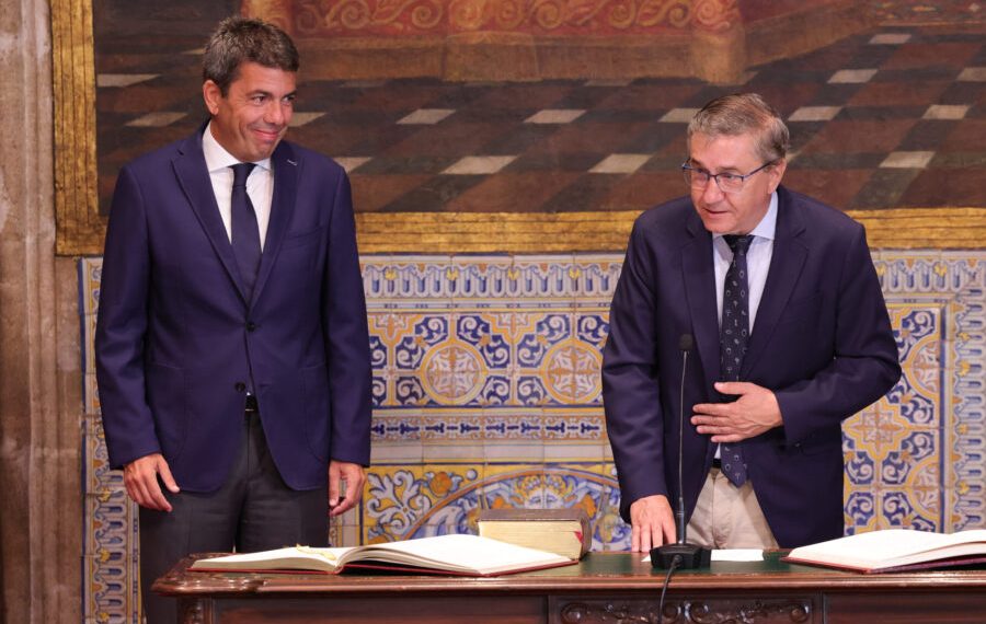 Educación fomenta el valenciano en medios de comunicación en línea