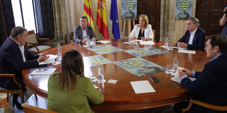La Generalitat crea 200 nuevos puestos profesionales de salud mental