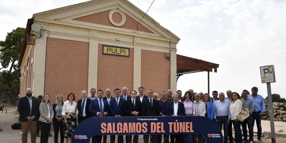 Líderes empresariales y representantes de la sociedad civil instan a acelerar las obras del Corredor Mediterráneo desde Pulpí