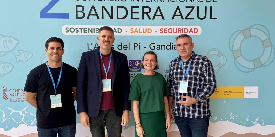 Cullera comparte su modelo de excelencia de playas en el Congreso de Banderas Azules