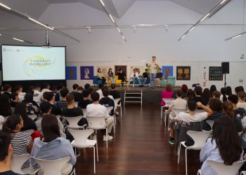 Torrent apuesta por el futuro de los jóvenes con una jornada de motivación