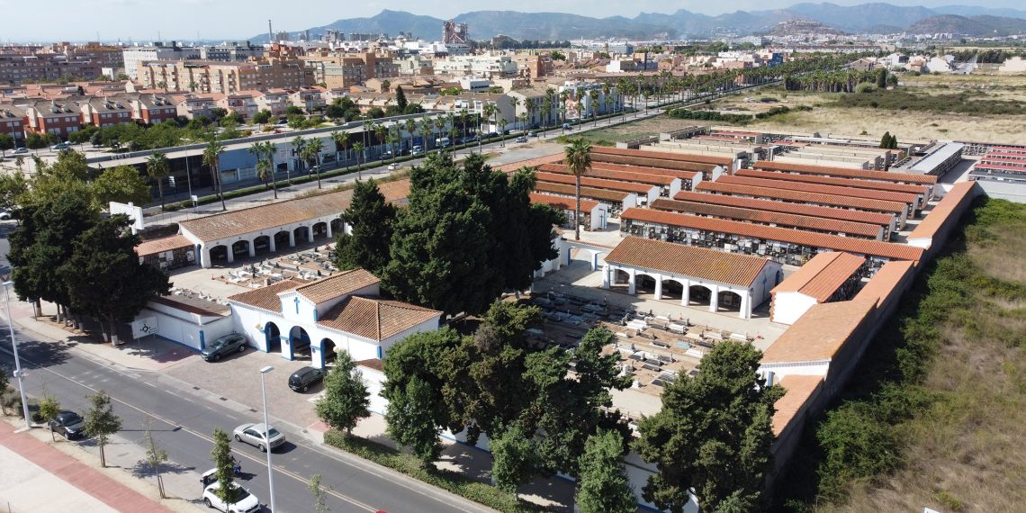 Los cementerios de Sagunto y Puerto de Sagunto amplían horarios