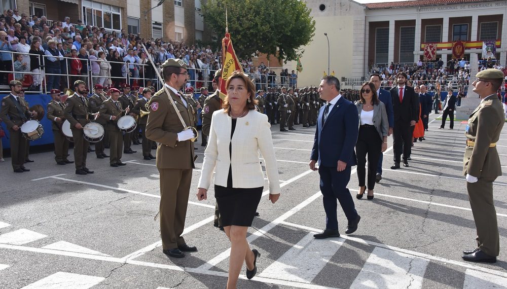 Requena acoge la Jura de Bandera para personal civil.