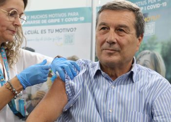Comienza la vacunación conjunta de gripe y COVID-19
