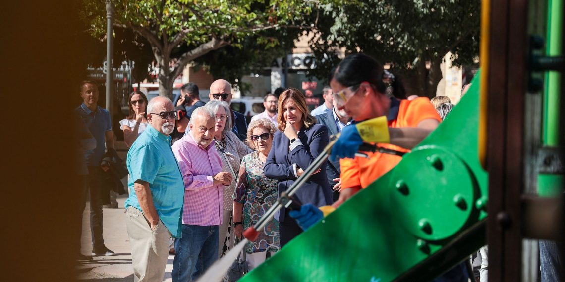 La alcaldesa destinará 350.000 euros para la desinfección de los parques