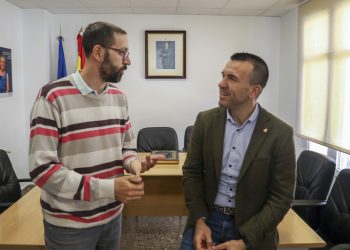 Mompó defiende el turismo de interior como pieza fundamental para revitalizar la Serranía