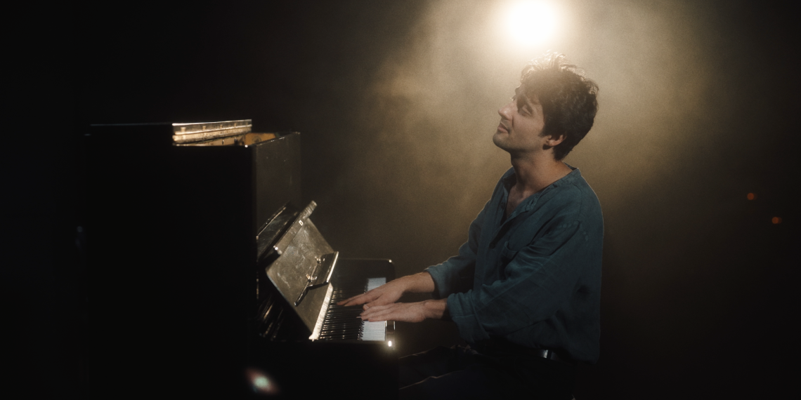 Mateo Falgas pasa por Valencia en su gira europea ‘Niño Tour’