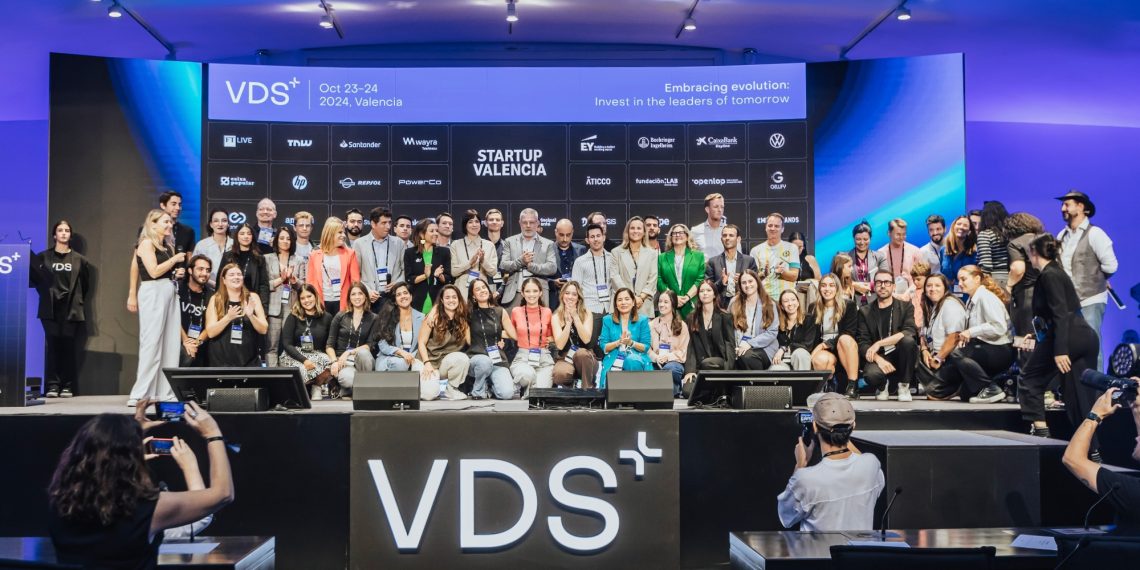 HULO.ai y Smart Point startups ganadoras de la competición internacional de VDS