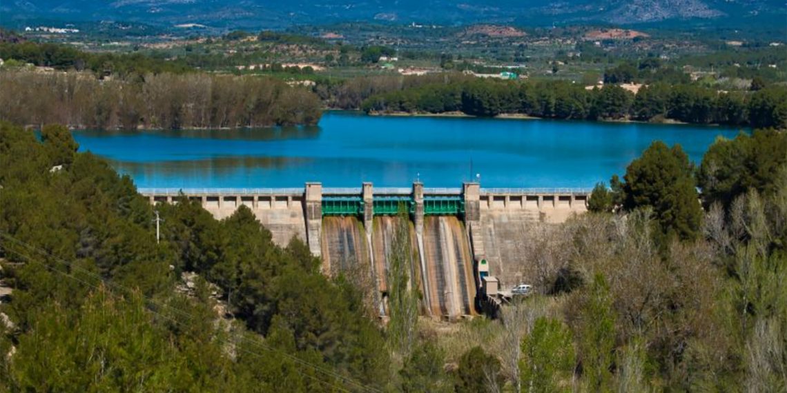 La Confederación Hidrográfica del Júcar anuncia un desembalse técnico del pantano de El Regajo