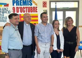 La diputada Mar Galcerán recibe el premio 9 d’octubre del Colegio Fundación San Vicente Ferrer