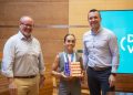 Vicent Mompó recibe a la campeona mundial de patinaje artístico Mireia Montilla