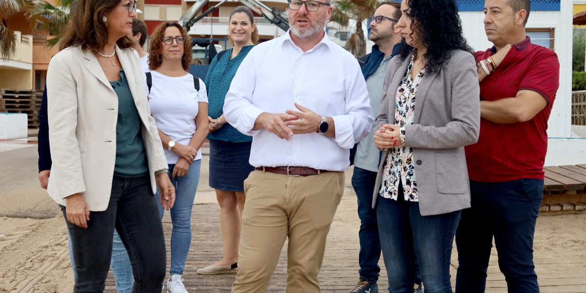 La Diputació de València finaliza la campaña de limpieza de playas con la recogida de 340 metros cúbicos de residuos