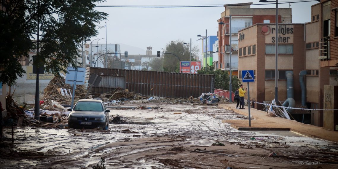 Torrent centraliza la atención a las familias de las víctimas mientras se implementan medidas de emergencia y apoyo tras la tragedia
