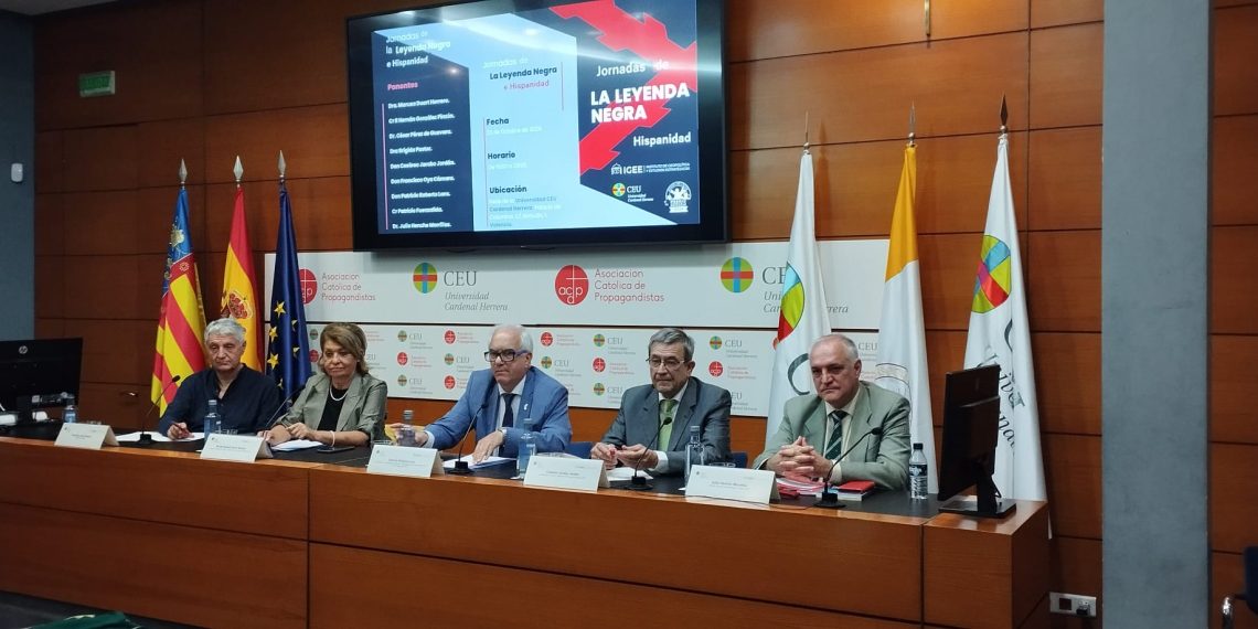 Gran éxito de las jornadas sobre leyenda negra e hispanidad celebradas ayer en el Palacio Colomina de Valencia