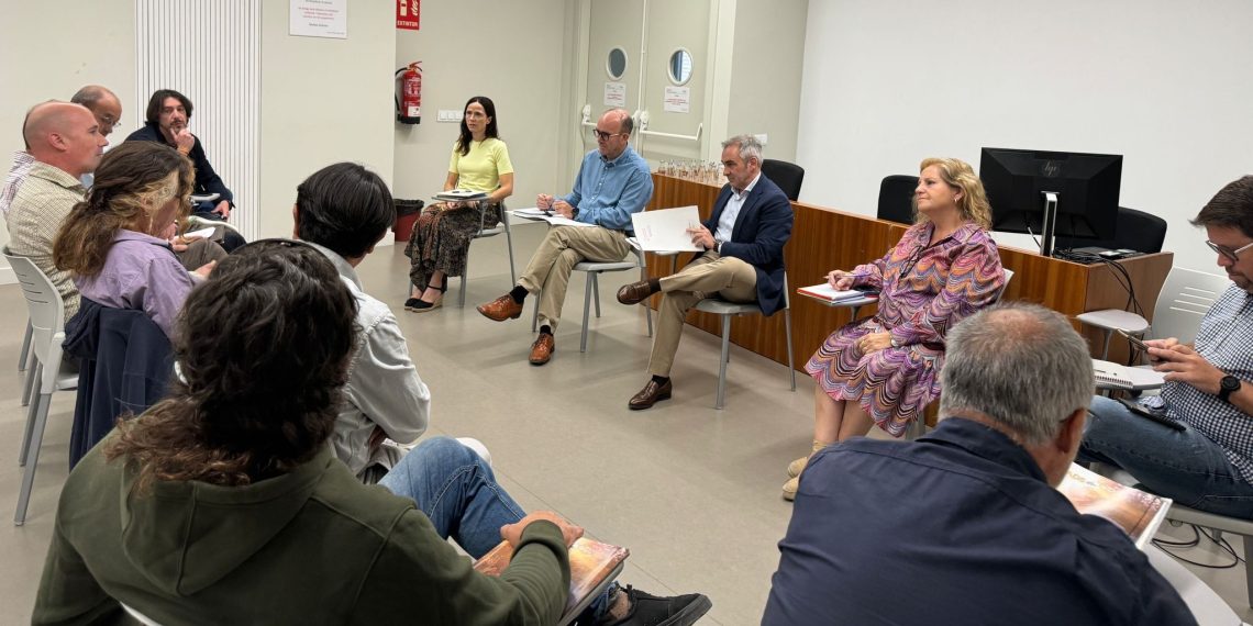 Miguel Barrachina anuncia nuevas medidas en 2025 para apicultores