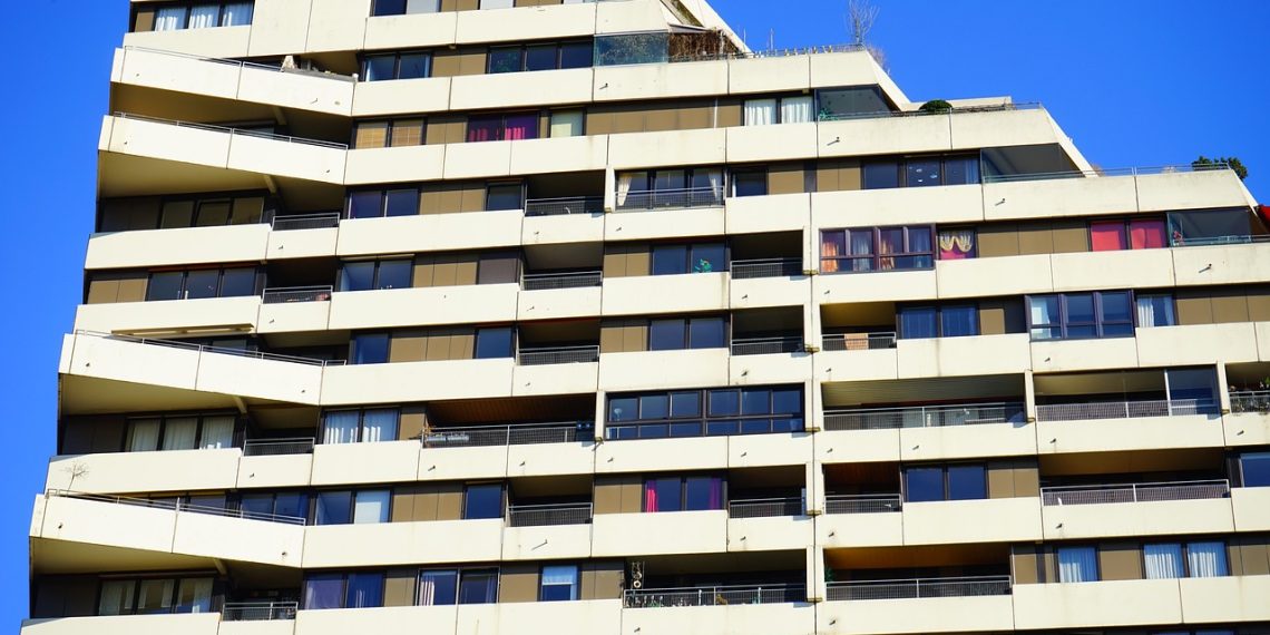 Vicepresidencia concede dos parcelas públicas para desarrollar 169 viviendas protegidas en alquiler en Valencia y Benidorm